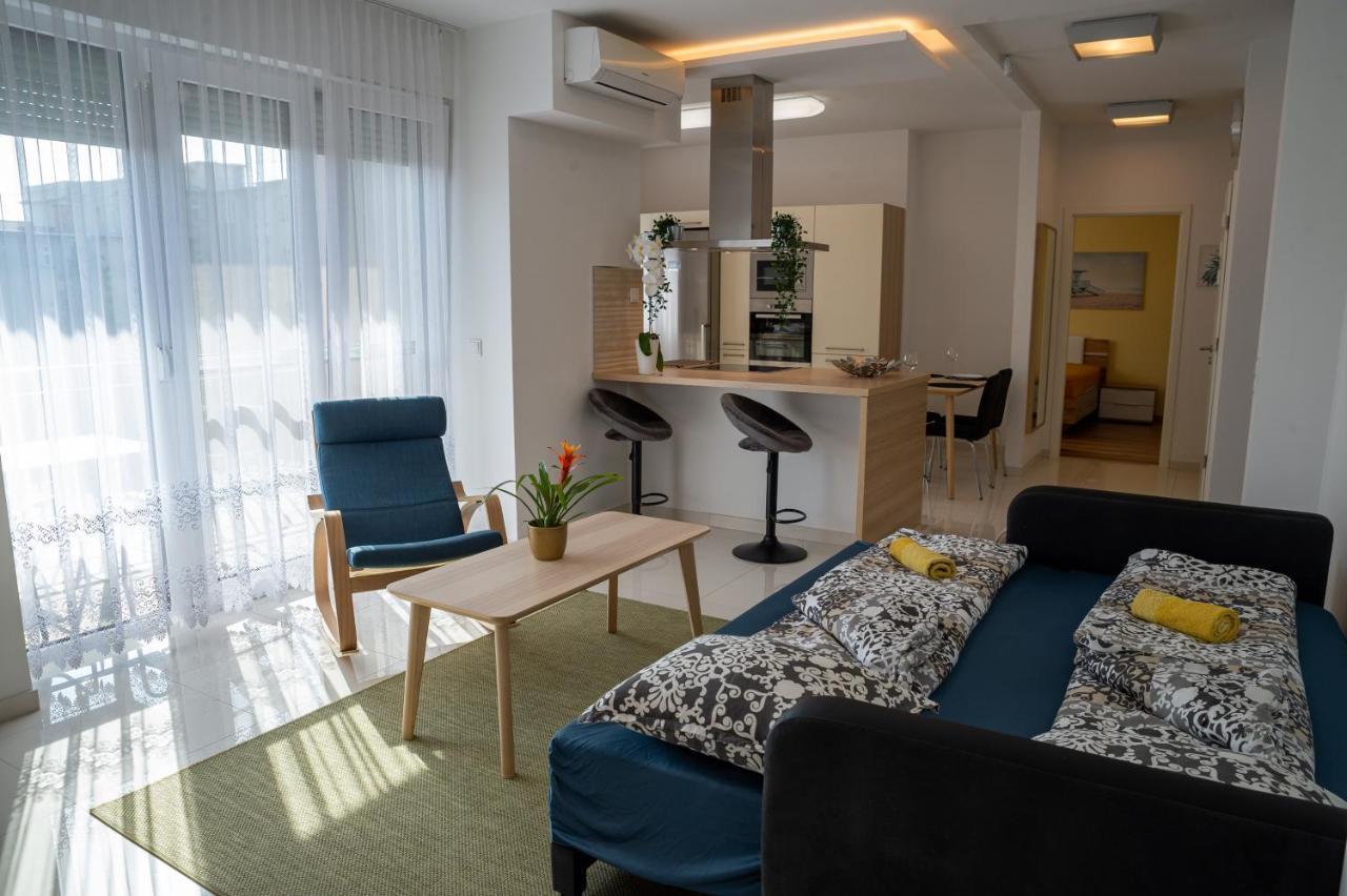 Sunshine Apartman With Free Parking Gyor Exterior photo