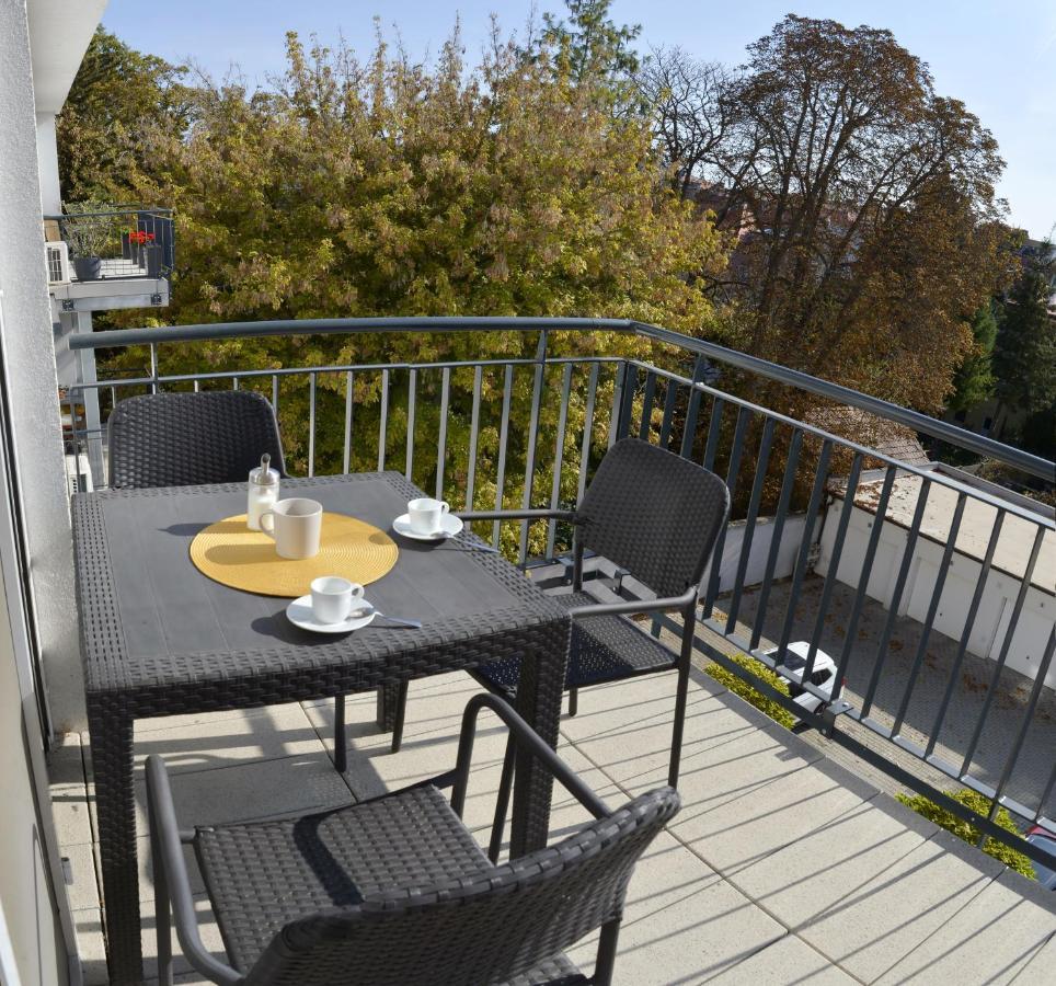 Sunshine Apartman With Free Parking Gyor Exterior photo